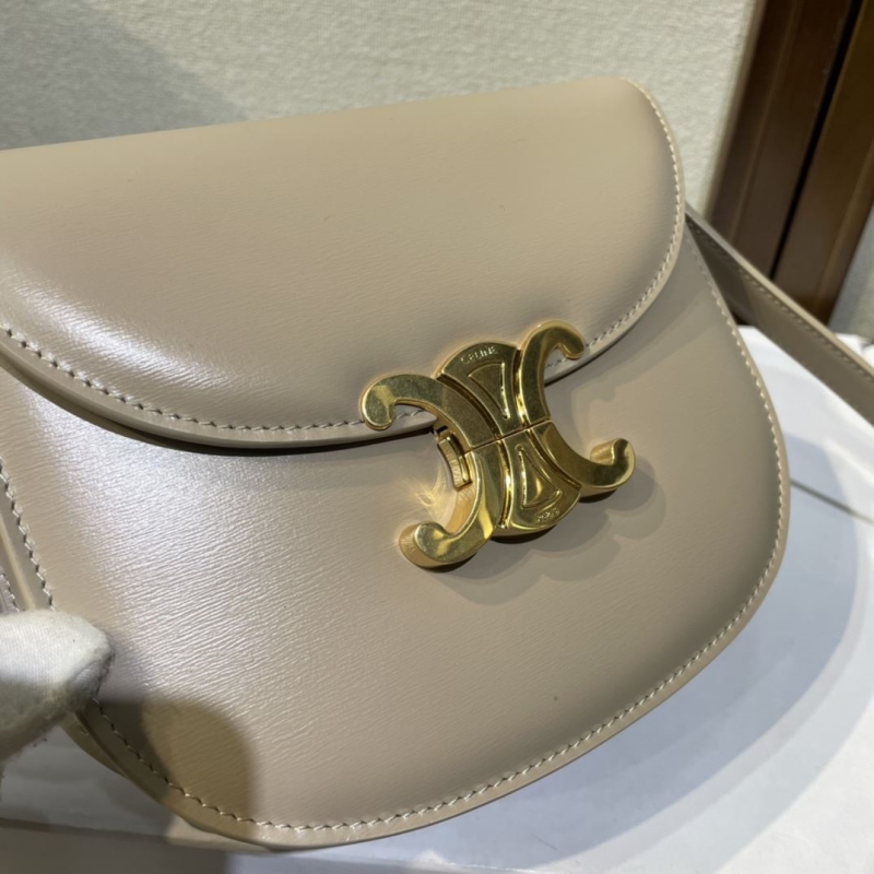 Ce1i*e triomphe bags